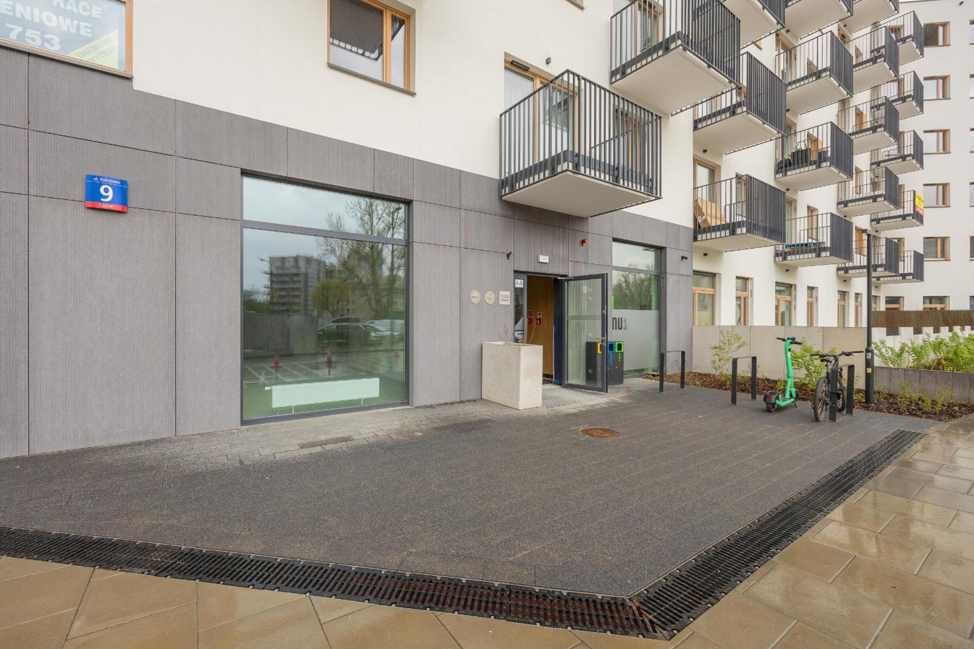 Air-conditioned Studio With Balcony By Renters * Warschau